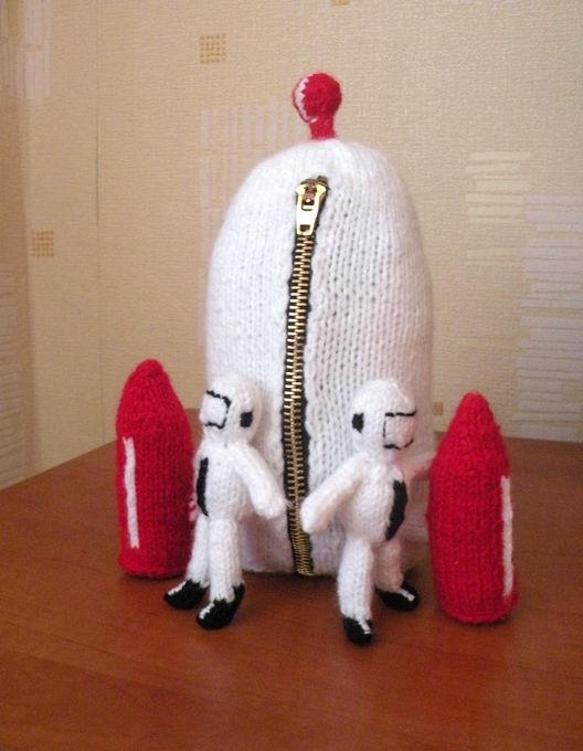 knitted rocket & astronauts