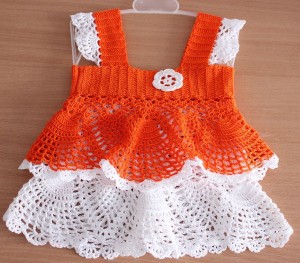 Top tejido a crochet para niña